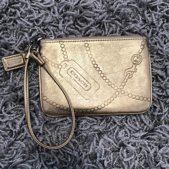 Coach Handbags - Coach wristlet